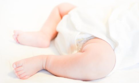 息してる？熟睡中の赤ちゃんを起こさずに生存確認する方法