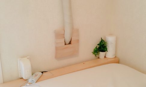 エアコンの室内配管のダクト部分をおしゃれに隠す方法☆100均木材DIY