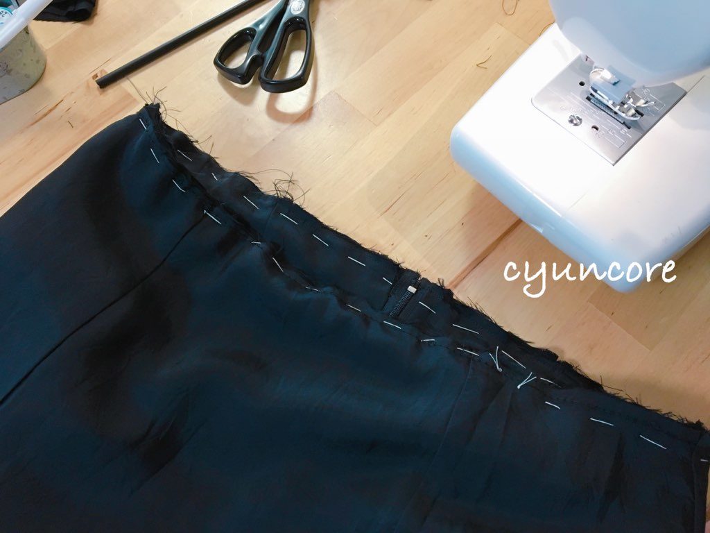 ワンピースの肩幅・丈を詰める方法④トップスとスカートを縫い合わせる-4