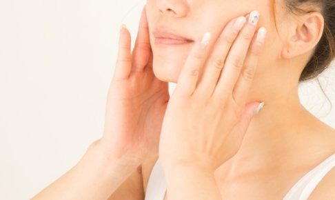 鼻の角栓が気になる!ピンセットで取り除いてもいいの?鼻の角栓の原因とおすすめの取り除き方 鼻の角栓が気になる!ピンセットで取り除いてもいいの?鼻の角栓の原因とおすすめの取り除き方