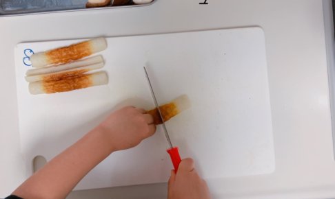【キッズ包丁レシピ】4歳児が作る献立②メカジキの唐揚げとちくわの煮物