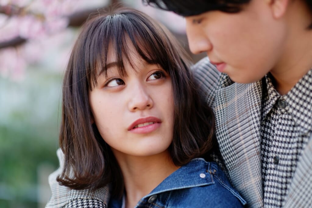 抱きしめる心理とは？付き合ってないのに抱きしめるのはなぜ？ハグの効果とは