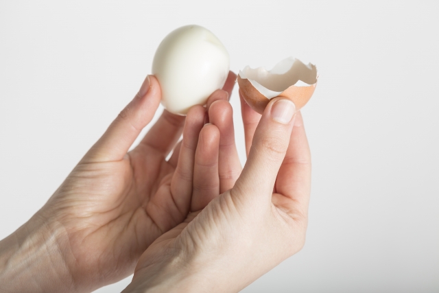 ゆで卵と生卵の栄養の違いは？