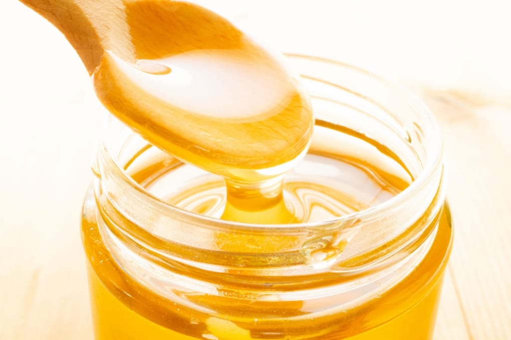 蜂蜜に栄養はある？成分の働きや効果、注意点を解説