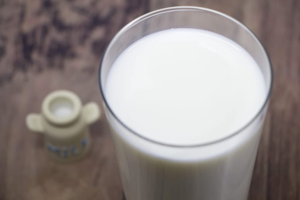 消費期限切れの牛乳はそのまま飲める？